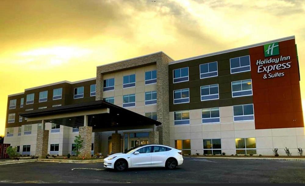 Holiday Inn Express & Suites - Bardstown by IHG